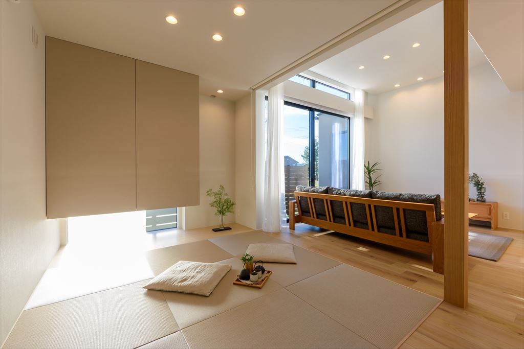 リビングとつながるタタミコーナー